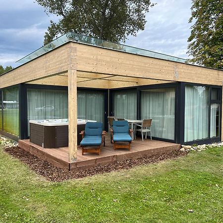 Luxusní apartmá s krbem a vířivkou Ceske Budejovice Exterior foto